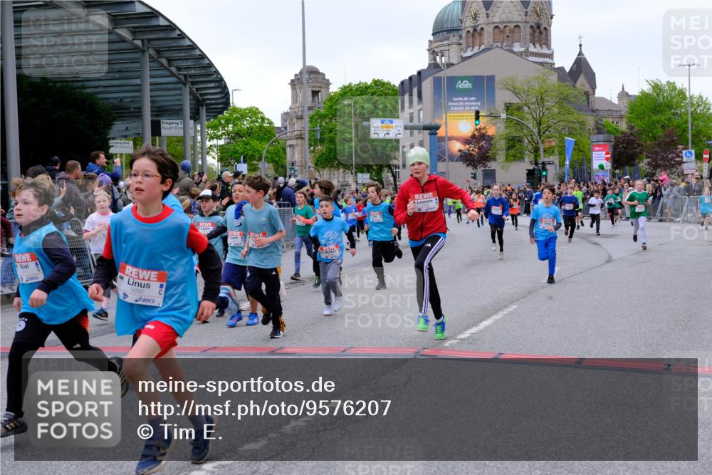 25.04.2026 - Das Zehntel Tim E. http://msf.ph/oto/9576207 25.04.2026 10:56:03 Ziel 5080, 5156, 5161, 5167, 5270, 5412, 5426, 5449, 5585, 5646, 5692, 5711, 5783, 5784, 5870, 5896, 6011, 6013, 6031, 6475, 6506, 6702, 6705, 6735, 6761, 6842, 6875, 6918, 7074, 7203, 7226, 7266, 7309, 7310, 7317, 7363, 7368, 7369, 7389, 7498, 7508, 7552, 7555, 7638, 7818, 7821, 7842, 7878, 7943, 7978, 8012, 8028, 8066 meine-sportfotos.de