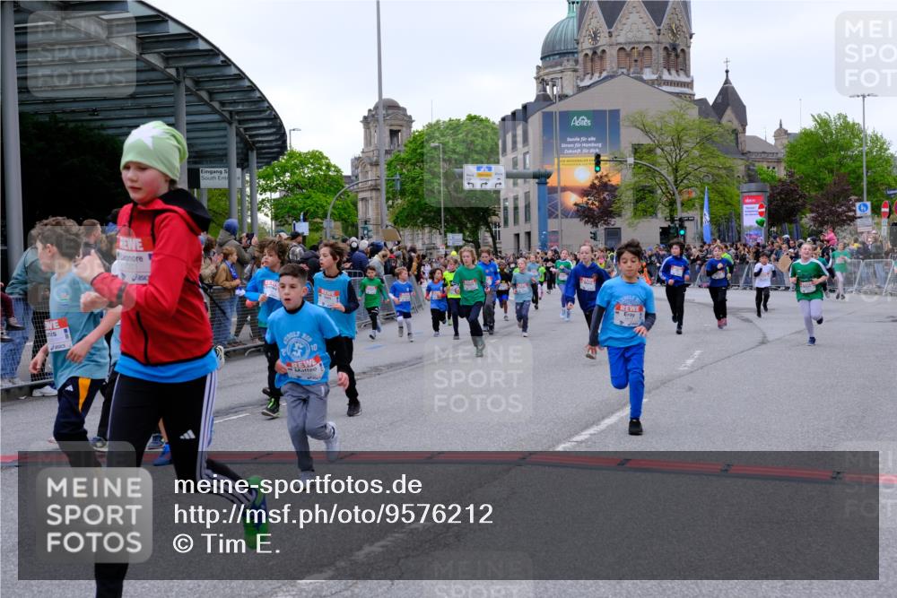 25.04.2026 - Das Zehntel Tim E. http://msf.ph/oto/9576212 25.04.2026 10:56:04 Ziel 5017, 5080, 5156, 5161, 5167, 5270, 5412, 5426, 5449, 5585, 5646, 5692, 5711, 5783, 5784, 5870, 5896, 5904, 6164, 6293, 6307, 6475, 6506, 6702, 6705, 6735, 6761, 6842, 6875, 6918, 7074, 7203, 7226, 7266, 7309, 7310, 7317, 7326, 7363, 7389, 7498, 7508, 7552, 7555, 7638, 7818, 7821, 7842, 7878, 7943, 7978, 8012, 8028, 8066 meine-sportfotos.de