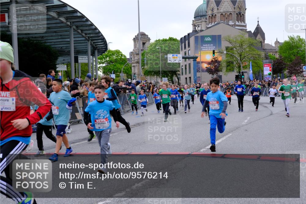 25.04.2026 - Das Zehntel Tim E. http://msf.ph/oto/9576214 25.04.2026 10:56:04 Ziel 5017, 5080, 5156, 5161, 5167, 5270, 5412, 5426, 5449, 5585, 5646, 5692, 5711, 5783, 5784, 5870, 5896, 5904, 6164, 6293, 6307, 6475, 6506, 6702, 6705, 6735, 6761, 6842, 6875, 6918, 7074, 7203, 7226, 7266, 7309, 7310, 7317, 7326, 7363, 7389, 7498, 7508, 7552, 7555, 7638, 7818, 7821, 7842, 7878, 7943, 7978, 8012, 8028, 8066 meine-sportfotos.de