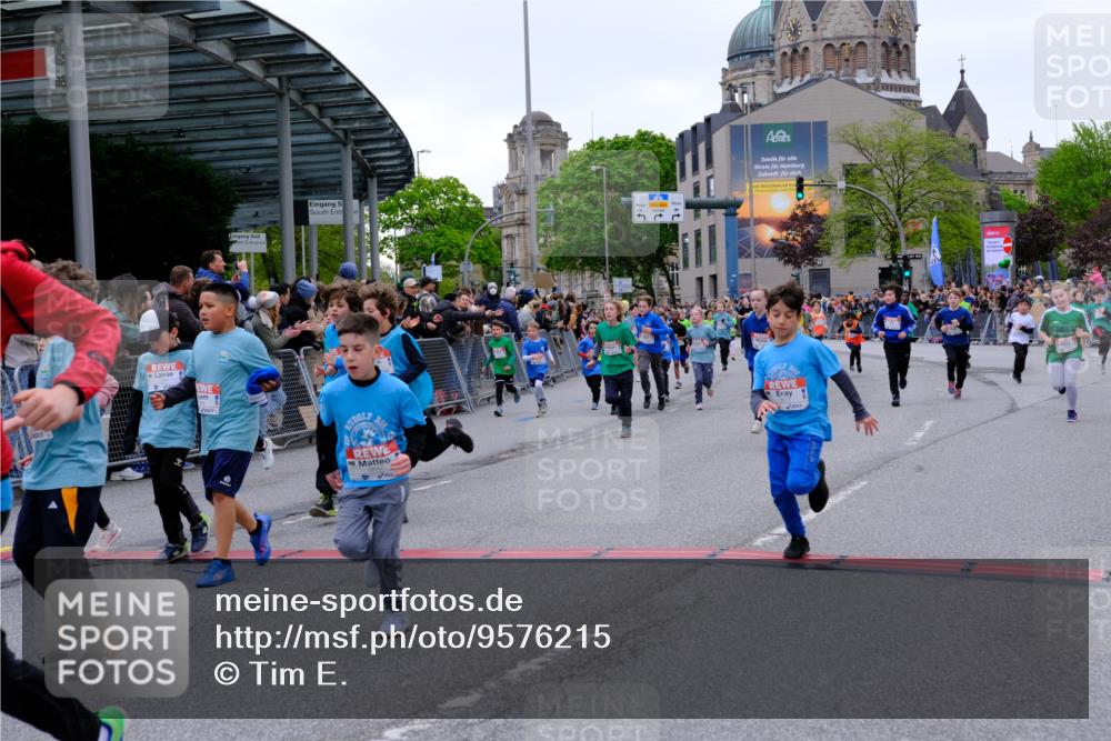 25.04.2026 - Das Zehntel Tim E. http://msf.ph/oto/9576215 25.04.2026 10:56:04 Ziel 5017, 5080, 5156, 5161, 5167, 5270, 5412, 5426, 5449, 5585, 5646, 5692, 5711, 5783, 5784, 5870, 5896, 5904, 6164, 6293, 6307, 6475, 6506, 6702, 6705, 6735, 6761, 6842, 6875, 6918, 7074, 7203, 7226, 7266, 7309, 7310, 7317, 7326, 7363, 7389, 7498, 7508, 7552, 7555, 7638, 7818, 7821, 7842, 7878, 7943, 7978, 8012, 8028, 8066 meine-sportfotos.de