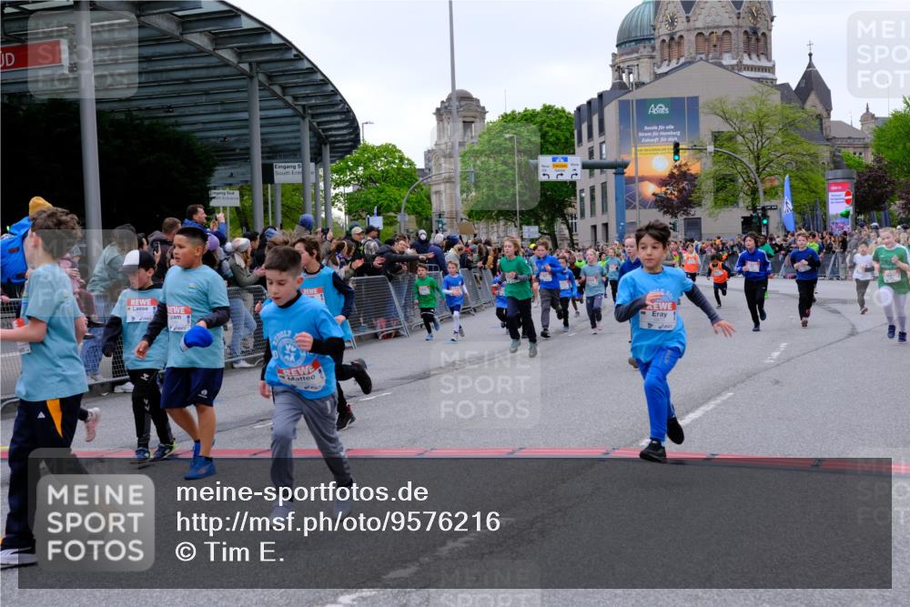 25.04.2026 - Das Zehntel Tim E. http://msf.ph/oto/9576216 25.04.2026 10:56:05 Ziel 5017, 5080, 5156, 5161, 5167, 5270, 5412, 5426, 5449, 5585, 5646, 5692, 5711, 5783, 5784, 5870, 5896, 5904, 6085, 6164, 6293, 6307, 6475, 6506, 6702, 6705, 6735, 6761, 6842, 6875, 6918, 6980, 7074, 7203, 7226, 7266, 7326, 7363, 7389, 7498, 7508, 7552, 7555, 7605, 7632, 7638, 7818, 7821, 7842, 7878, 7943, 7978, 8012, 8028, 8066 meine-sportfotos.de