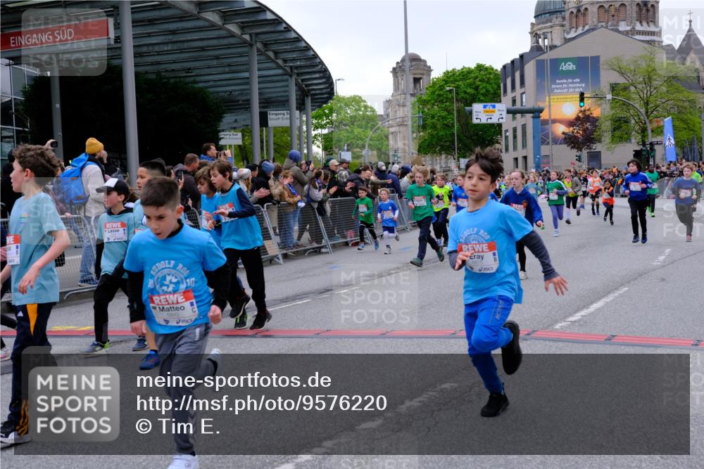 25.04.2026 - Das Zehntel Tim E. http://msf.ph/oto/9576220 25.04.2026 10:56:05 Ziel 5017, 5080, 5156, 5161, 5167, 5270, 5412, 5426, 5449, 5585, 5646, 5692, 5711, 5783, 5784, 5870, 5896, 5904, 6085, 6164, 6293, 6307, 6475, 6506, 6702, 6705, 6735, 6761, 6842, 6875, 6918, 6980, 7074, 7203, 7226, 7266, 7326, 7363, 7389, 7498, 7508, 7552, 7555, 7605, 7632, 7638, 7818, 7821, 7842, 7878, 7943, 7978, 8012, 8028, 8066 meine-sportfotos.de