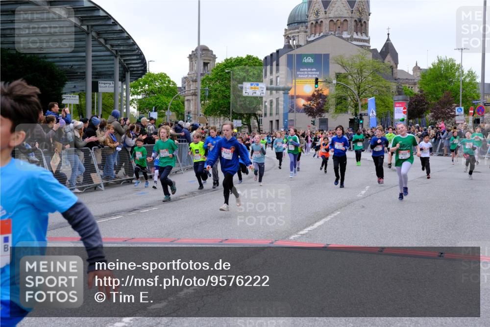 25.04.2026 - Das Zehntel Tim E. http://msf.ph/oto/9576222 25.04.2026 10:56:06 Ziel 5017, 5080, 5156, 5161, 5167, 5412, 5426, 5449, 5585, 5646, 5692, 5711, 5783, 5784, 5870, 5896, 5904, 6085, 6164, 6293, 6307, 6475, 6506, 6702, 6705, 6735, 6761, 6842, 6875, 6918, 6980, 7074, 7203, 7226, 7266, 7326, 7363, 7389, 7390, 7498, 7508, 7552, 7555, 7605, 7632, 7638, 7818, 7821, 7842, 7943, 7978, 8012, 8028, 8066 meine-sportfotos.de