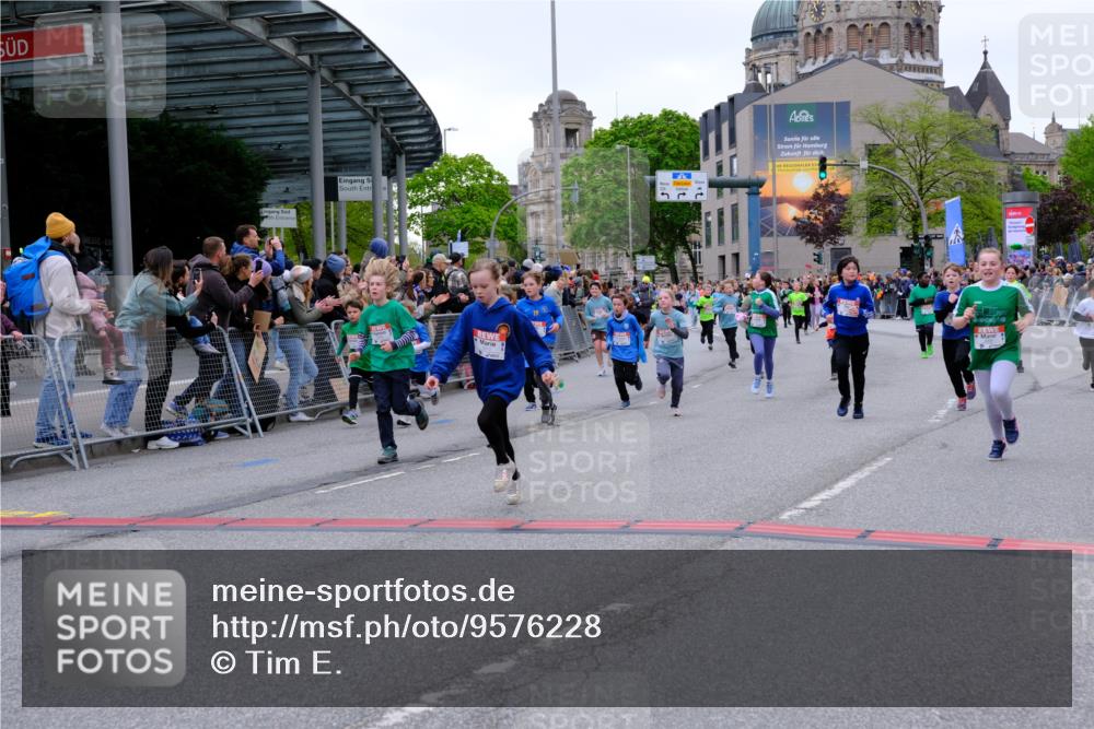 25.04.2026 - Das Zehntel Tim E. http://msf.ph/oto/9576228 25.04.2026 10:56:06 Ziel 5017, 5080, 5156, 5161, 5167, 5412, 5426, 5449, 5585, 5646, 5692, 5711, 5783, 5784, 5870, 5896, 5904, 6085, 6164, 6293, 6307, 6475, 6506, 6702, 6705, 6735, 6761, 6842, 6875, 6918, 6980, 7074, 7203, 7226, 7266, 7326, 7363, 7389, 7390, 7498, 7508, 7552, 7555, 7605, 7632, 7638, 7818, 7821, 7842, 7943, 7978, 8012, 8028, 8066 meine-sportfotos.de