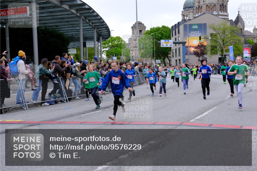 25.04.2026 - Das Zehntel Tim E. http://msf.ph/oto/9576229 25.04.2026 10:56:06 Ziel 5017, 5080, 5156, 5161, 5167, 5412, 5426, 5449, 5585, 5646, 5692, 5711, 5783, 5784, 5870, 5896, 5904, 6085, 6164, 6293, 6307, 6475, 6506, 6702, 6705, 6735, 6761, 6842, 6875, 6918, 6980, 7074, 7203, 7226, 7266, 7326, 7363, 7389, 7390, 7498, 7508, 7552, 7555, 7605, 7632, 7638, 7818, 7821, 7842, 7943, 7978, 8012, 8028, 8066 meine-sportfotos.de