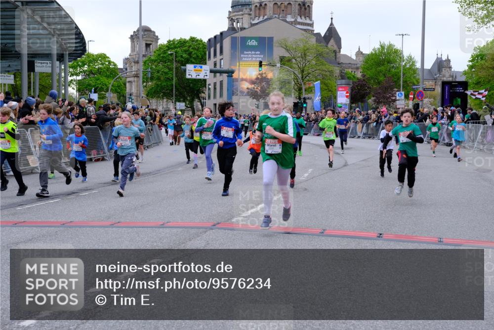25.04.2026 - Das Zehntel Tim E. http://msf.ph/oto/9576234 25.04.2026 10:56:07 Ziel 5017, 5156, 5161, 5167, 5412, 5426, 5434, 5449, 5585, 5646, 5692, 5711, 5760, 5783, 5784, 5896, 5904, 6085, 6164, 6293, 6307, 6475, 6495, 6506, 6515, 6702, 6735, 6761, 6842, 6875, 6918, 6980, 7074, 7203, 7226, 7326, 7363, 7390, 7498, 7508, 7552, 7555, 7605, 7632, 7818, 7821, 7943, 7978, 8012, 8028 meine-sportfotos.de