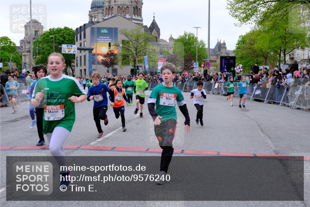 25.04.2026 - Das Zehntel Tim E. http://msf.ph/oto/9576240 25.04.2026 10:56:08 Ziel 5017, 5156, 5161, 5167, 5412, 5426, 5434, 5449, 5585, 5692, 5711, 5760, 5783, 5784, 5896, 5904, 6085, 6164, 6293, 6307, 6475, 6488, 6495, 6506, 6515, 6735, 6761, 6842, 6875, 6918, 6980, 7053, 7203, 7226, 7326, 7363, 7390, 7498, 7508, 7552, 7555, 7605, 7632, 7818, 7943, 7978, 8028 meine-sportfotos.de
