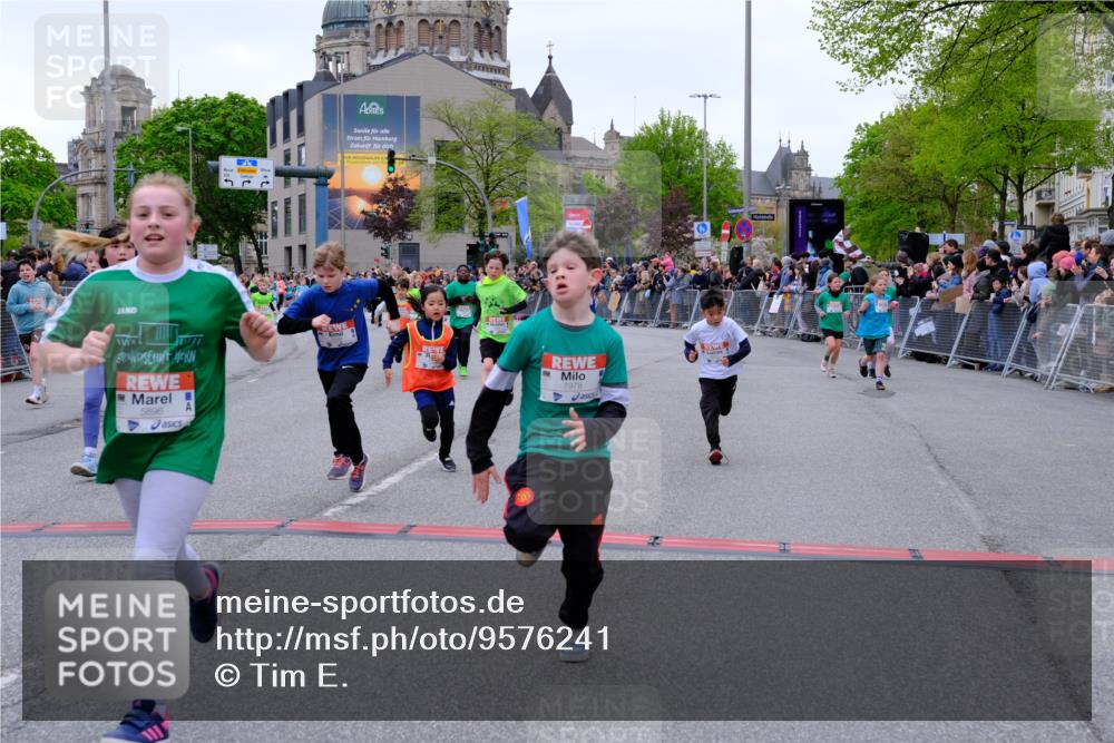 25.04.2026 - Das Zehntel Tim E. http://msf.ph/oto/9576241 25.04.2026 10:56:08 Ziel 5017, 5156, 5161, 5167, 5412, 5426, 5434, 5449, 5585, 5692, 5711, 5760, 5783, 5784, 5896, 5904, 6085, 6164, 6293, 6307, 6475, 6488, 6495, 6506, 6515, 6735, 6761, 6842, 6875, 6918, 6980, 7053, 7203, 7226, 7326, 7363, 7390, 7498, 7508, 7552, 7555, 7605, 7632, 7818, 7943, 7978, 8028 meine-sportfotos.de