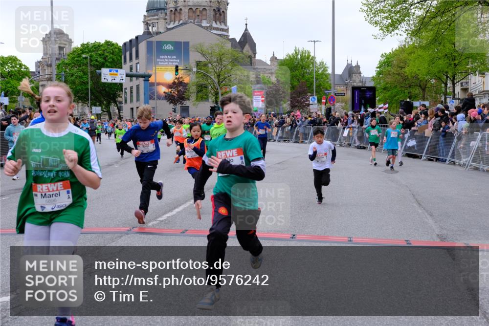25.04.2026 - Das Zehntel Tim E. http://msf.ph/oto/9576242 25.04.2026 10:56:08 Ziel 5017, 5156, 5161, 5167, 5412, 5426, 5434, 5449, 5585, 5692, 5711, 5760, 5783, 5784, 5896, 5904, 6085, 6164, 6293, 6307, 6475, 6488, 6495, 6506, 6515, 6735, 6761, 6842, 6875, 6918, 6980, 7053, 7203, 7226, 7326, 7363, 7390, 7498, 7508, 7552, 7555, 7605, 7632, 7818, 7943, 7978, 8028 meine-sportfotos.de