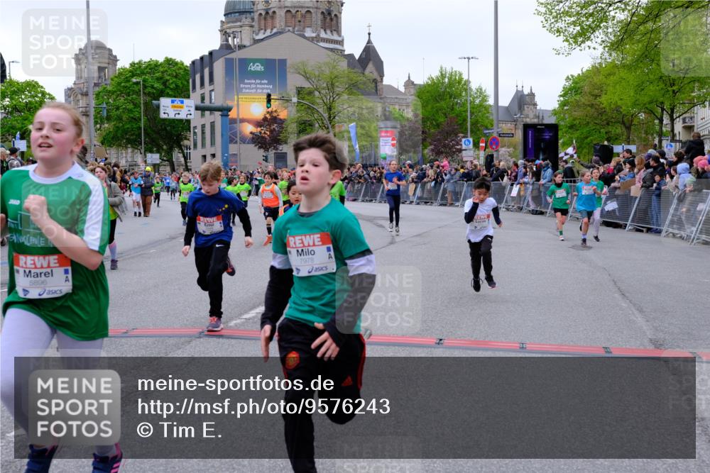 25.04.2026 - Das Zehntel Tim E. http://msf.ph/oto/9576243 25.04.2026 10:56:08 Ziel 5017, 5156, 5161, 5167, 5412, 5426, 5434, 5449, 5585, 5692, 5711, 5760, 5783, 5784, 5896, 5904, 6085, 6164, 6293, 6307, 6475, 6488, 6495, 6506, 6515, 6735, 6761, 6842, 6875, 6918, 6980, 7053, 7203, 7226, 7326, 7363, 7390, 7498, 7508, 7552, 7555, 7605, 7632, 7818, 7943, 7978, 8028 meine-sportfotos.de