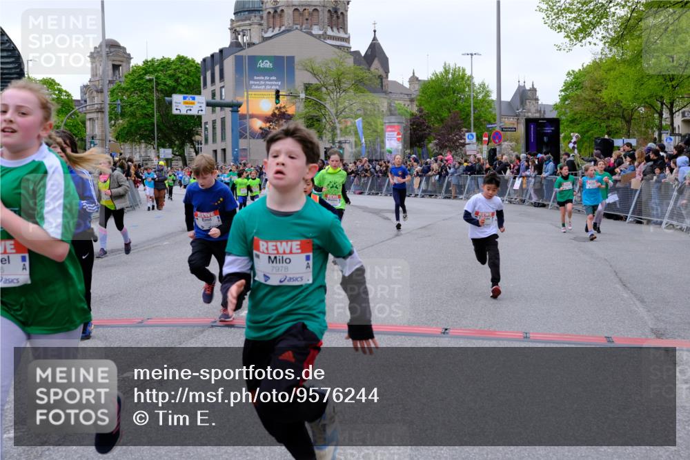 25.04.2026 - Das Zehntel Tim E. http://msf.ph/oto/9576244 25.04.2026 10:56:08 Ziel 5017, 5156, 5161, 5167, 5412, 5426, 5434, 5449, 5585, 5692, 5711, 5760, 5783, 5784, 5896, 5904, 6085, 6164, 6293, 6307, 6475, 6488, 6495, 6506, 6515, 6735, 6761, 6842, 6875, 6918, 6980, 7053, 7203, 7226, 7326, 7363, 7390, 7498, 7508, 7552, 7555, 7605, 7632, 7818, 7943, 7978, 8028 meine-sportfotos.de