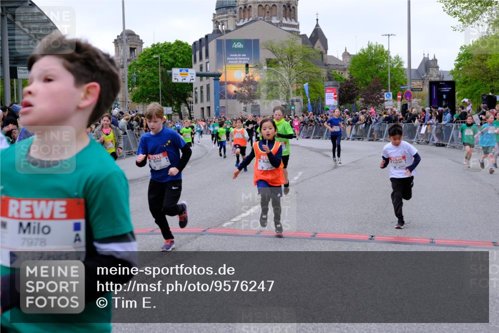 25.04.2026 - Das Zehntel Tim E. http://msf.ph/oto/9576247 25.04.2026 10:56:09 Ziel 5017, 5156, 5161, 5167, 5239, 5268, 5412, 5426, 5434, 5449, 5692, 5711, 5760, 5783, 5784, 5896, 5904, 6085, 6164, 6293, 6307, 6475, 6488, 6495, 6504, 6506, 6515, 6735, 6761, 6842, 6875, 6918, 6980, 7047, 7053, 7203, 7226, 7326, 7363, 7390, 7498, 7508, 7552, 7555, 7605, 7632, 7818, 7943, 7978, 8028 meine-sportfotos.de