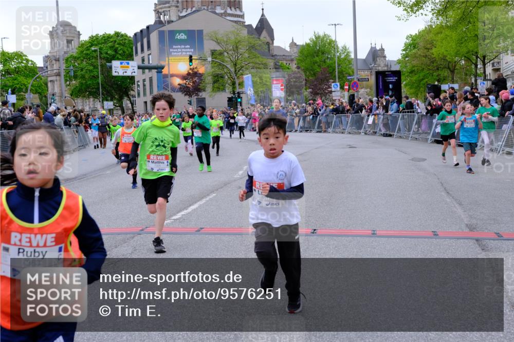 25.04.2026 - Das Zehntel Tim E. http://msf.ph/oto/9576251 25.04.2026 10:56:10 Ziel 5017, 5156, 5161, 5167, 5239, 5268, 5412, 5426, 5434, 5449, 5509, 5760, 5783, 5784, 5896, 5904, 6085, 6164, 6293, 6307, 6475, 6488, 6495, 6504, 6506, 6515, 6735, 6761, 6842, 6875, 6918, 6980, 7047, 7053, 7203, 7226, 7326, 7363, 7390, 7498, 7508, 7552, 7555, 7605, 7632, 7818, 7943, 7978, 8028, 8034 meine-sportfotos.de