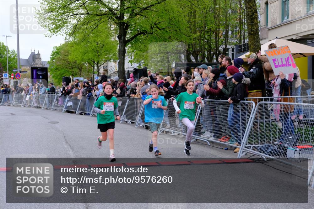 25.04.2026 - Das Zehntel Tim E. http://msf.ph/oto/9576260 25.04.2026 10:56:12 Ziel 5017, 5167, 5239, 5268, 5412, 5426, 5434, 5449, 5480, 5509, 5534, 5601, 5760, 5783, 5784, 5896, 5904, 6085, 6164, 6293, 6300, 6307, 6488, 6495, 6504, 6506, 6515, 6558, 6734, 6735, 6761, 6980, 7047, 7053, 7326, 7363, 7390, 7508, 7605, 7632, 7818, 7943, 7978, 8034, 8038 meine-sportfotos.de