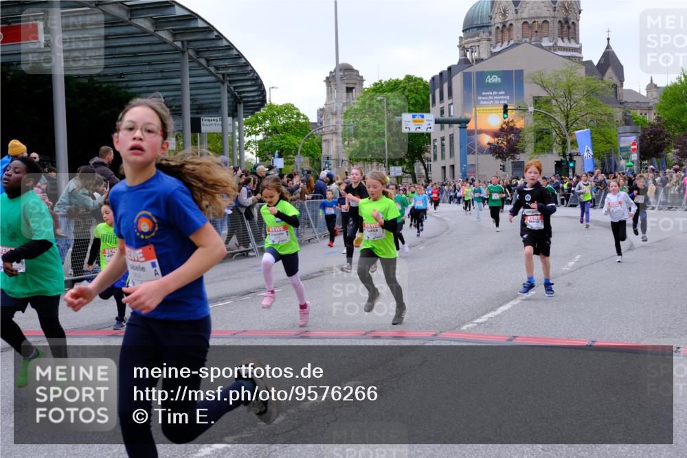25.04.2026 - Das Zehntel Tim E. http://msf.ph/oto/9576266 25.04.2026 10:56:14 Ziel 5017, 5239, 5268, 5426, 5434, 5449, 5480, 5509, 5523, 5534, 5601, 5760, 5894, 5896, 5904, 5909, 6082, 6085, 6164, 6293, 6300, 6307, 6488, 6495, 6504, 6506, 6515, 6558, 6734, 6735, 6761, 6980, 7047, 7053, 7326, 7363, 7390, 7508, 7605, 7632, 7818, 7978, 8034, 8038 meine-sportfotos.de