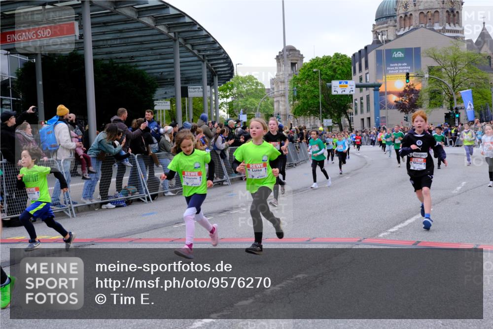 25.04.2026 - Das Zehntel Tim E. http://msf.ph/oto/9576270 25.04.2026 10:56:14 Ziel 5017, 5239, 5268, 5426, 5434, 5449, 5480, 5509, 5523, 5534, 5601, 5760, 5894, 5896, 5904, 5909, 6082, 6085, 6164, 6293, 6300, 6307, 6488, 6495, 6504, 6506, 6515, 6558, 6734, 6735, 6761, 6980, 7047, 7053, 7326, 7363, 7390, 7508, 7605, 7632, 7818, 7978, 8034, 8038 meine-sportfotos.de