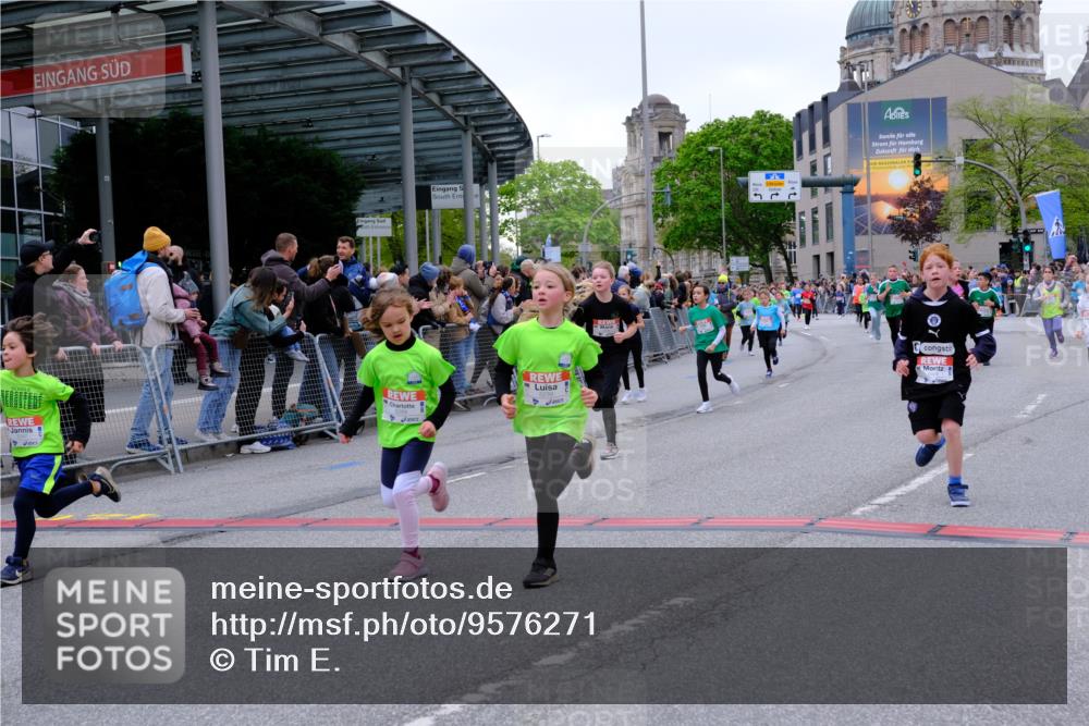 25.04.2026 - Das Zehntel Tim E. http://msf.ph/oto/9576271 25.04.2026 10:56:14 Ziel 5017, 5239, 5268, 5426, 5434, 5449, 5480, 5509, 5523, 5534, 5601, 5760, 5894, 5896, 5904, 5909, 6082, 6085, 6164, 6293, 6300, 6307, 6488, 6495, 6504, 6506, 6515, 6558, 6734, 6735, 6761, 6980, 7047, 7053, 7326, 7363, 7390, 7508, 7605, 7632, 7818, 7978, 8034, 8038 meine-sportfotos.de