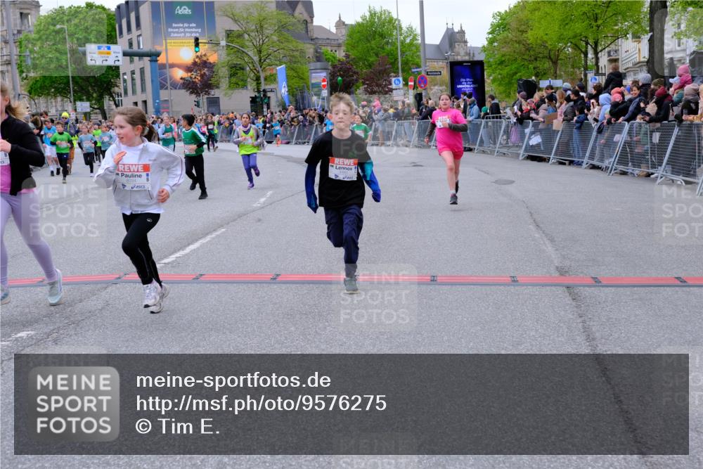25.04.2026 - Das Zehntel Tim E. http://msf.ph/oto/9576275 25.04.2026 10:56:16 Ziel 5017, 5239, 5268, 5434, 5480, 5509, 5523, 5534, 5601, 5760, 5894, 5904, 5909, 6082, 6085, 6164, 6293, 6300, 6307, 6488, 6495, 6504, 6515, 6558, 6734, 6980, 7047, 7053, 7326, 7328, 7390, 7605, 7632, 7988, 8034, 8038 meine-sportfotos.de