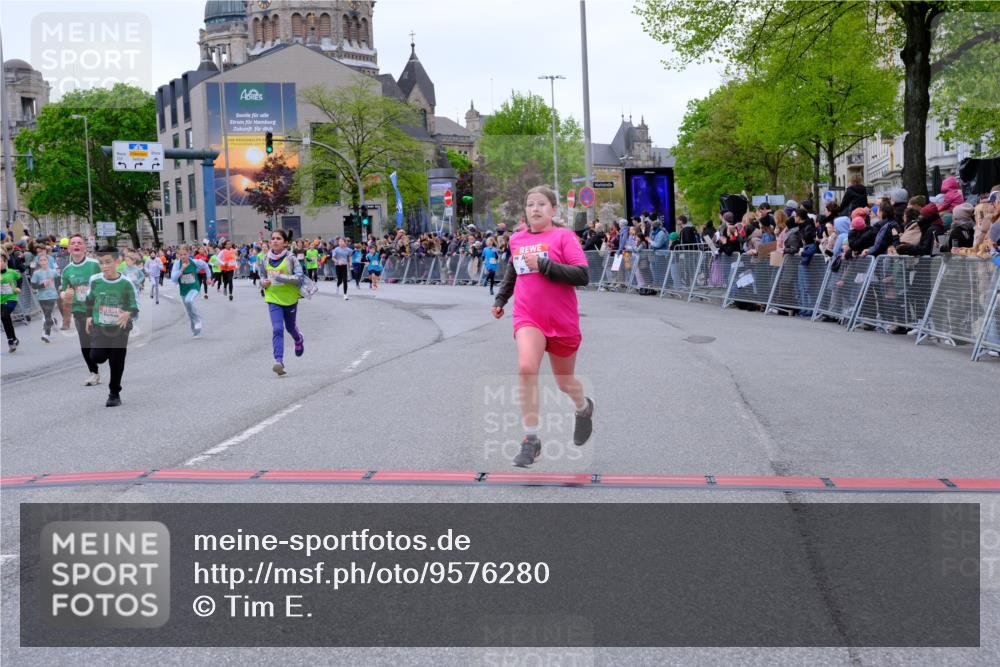 25.04.2026 - Das Zehntel Tim E. http://msf.ph/oto/9576280 25.04.2026 10:56:17 Ziel 5239, 5268, 5434, 5480, 5509, 5523, 5534, 5601, 5760, 5894, 5909, 6082, 6085, 6300, 6488, 6495, 6504, 6515, 6558, 6734, 6980, 7047, 7053, 7328, 7390, 7574, 7605, 7632, 7988, 8034, 8038 meine-sportfotos.de