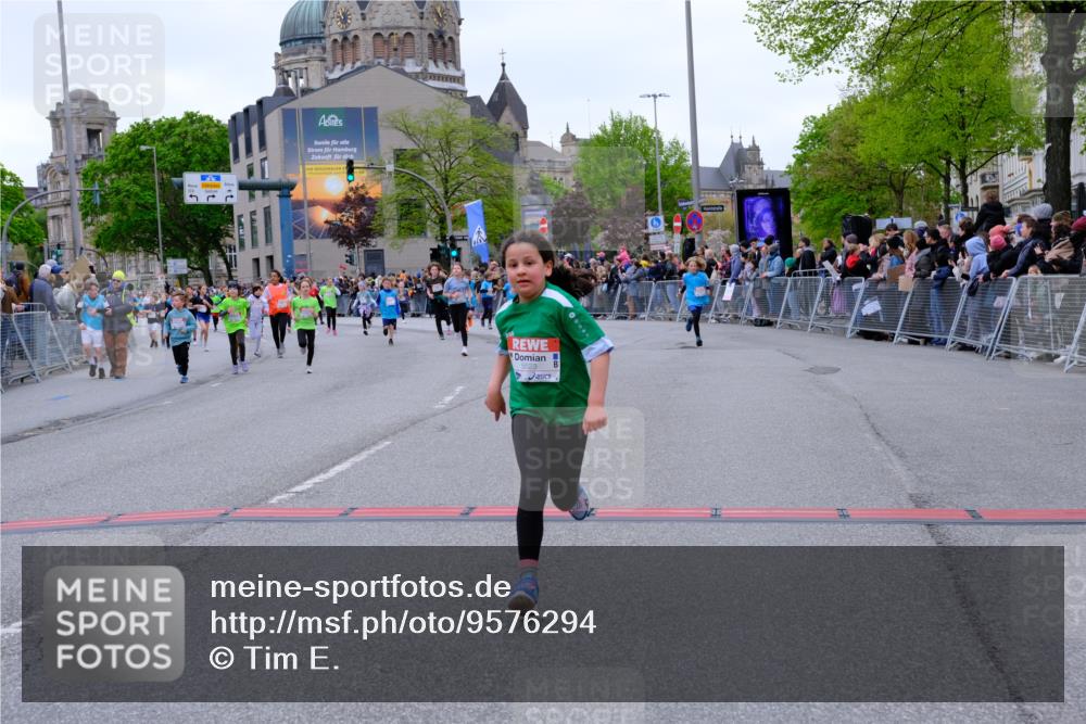 25.04.2026 - Das Zehntel Tim E. http://msf.ph/oto/9576294 25.04.2026 10:56:20 Ziel 5003, 5239, 5268, 5469, 5480, 5509, 5523, 5534, 5601, 5828, 5894, 5909, 6082, 6157, 6230, 6300, 6416, 6488, 6504, 6558, 6734, 7047, 7052, 7053, 7211, 7316, 7328, 7429, 7574, 7988, 8034, 8038 meine-sportfotos.de