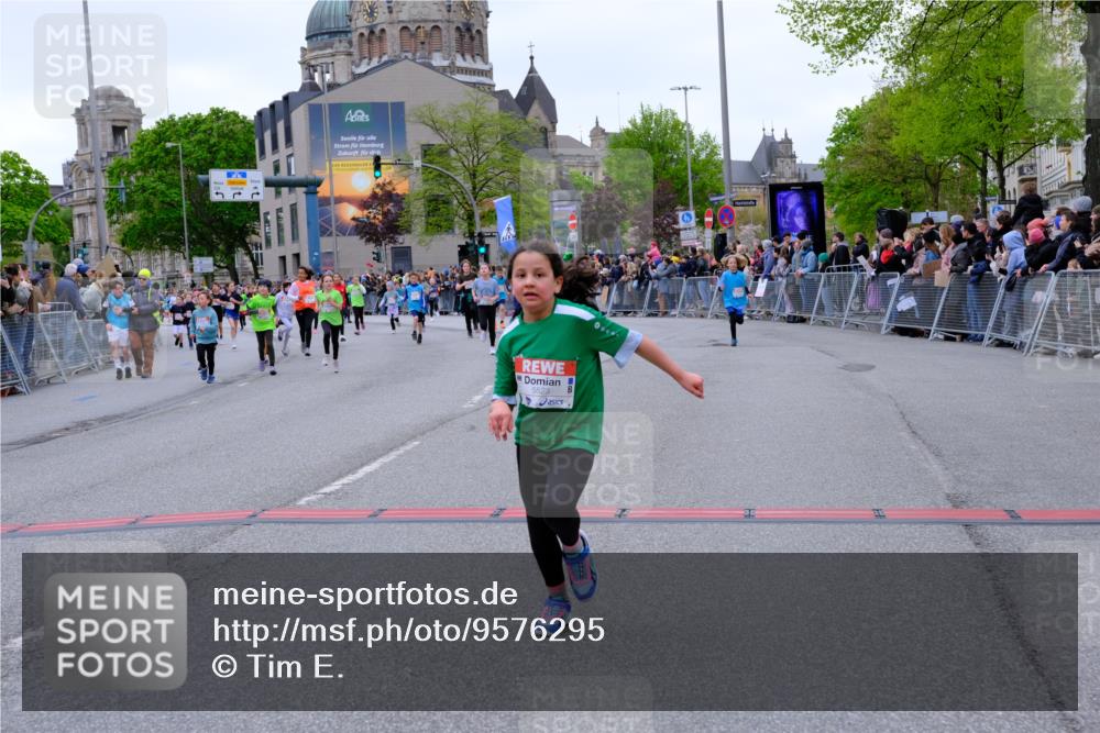 25.04.2026 - Das Zehntel Tim E. http://msf.ph/oto/9576295 25.04.2026 10:56:20 Ziel 5003, 5239, 5268, 5469, 5480, 5509, 5523, 5534, 5601, 5828, 5894, 5909, 6082, 6157, 6230, 6300, 6416, 6488, 6504, 6558, 6734, 7047, 7052, 7053, 7211, 7316, 7328, 7429, 7574, 7988, 8034, 8038 meine-sportfotos.de