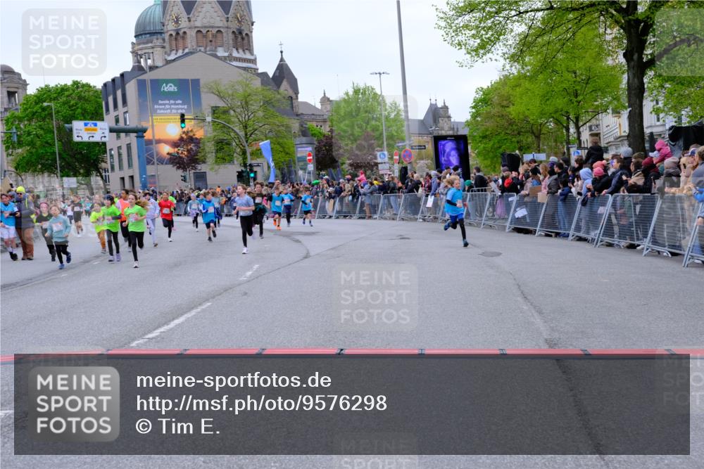 25.04.2026 - Das Zehntel Tim E. http://msf.ph/oto/9576298 25.04.2026 10:56:21 Ziel 5003, 5239, 5268, 5469, 5480, 5509, 5523, 5534, 5601, 5671, 5828, 5894, 5909, 6082, 6157, 6230, 6300, 6416, 6504, 6558, 6675, 6734, 7047, 7052, 7211, 7316, 7328, 7405, 7429, 7574, 7988, 8034, 8038 meine-sportfotos.de