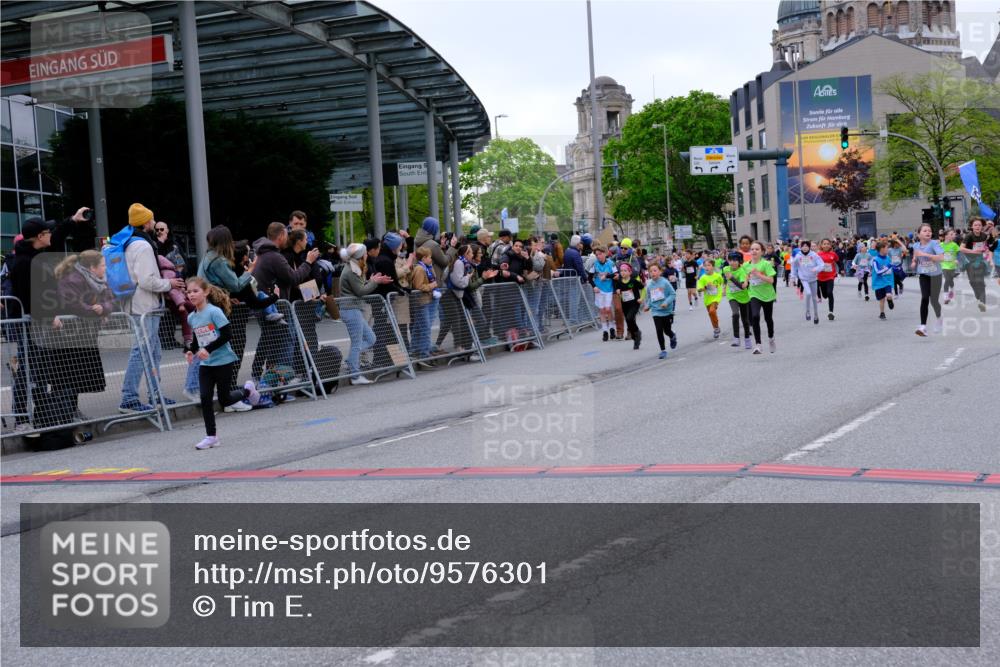 25.04.2026 - Das Zehntel Tim E. http://msf.ph/oto/9576301 25.04.2026 10:56:21 Ziel 5003, 5239, 5268, 5469, 5480, 5509, 5523, 5534, 5601, 5671, 5828, 5894, 5909, 6082, 6157, 6230, 6300, 6416, 6504, 6558, 6675, 6734, 7047, 7052, 7211, 7316, 7328, 7405, 7429, 7574, 7988, 8034, 8038 meine-sportfotos.de
