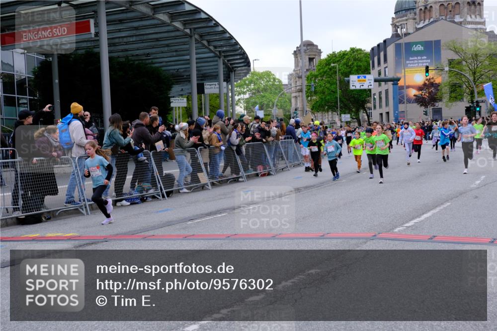 25.04.2026 - Das Zehntel Tim E. http://msf.ph/oto/9576302 25.04.2026 10:56:21 Ziel 5003, 5239, 5268, 5469, 5480, 5509, 5523, 5534, 5601, 5671, 5828, 5894, 5909, 6082, 6157, 6230, 6300, 6416, 6504, 6558, 6675, 6734, 7047, 7052, 7211, 7316, 7328, 7405, 7429, 7574, 7988, 8034, 8038 meine-sportfotos.de