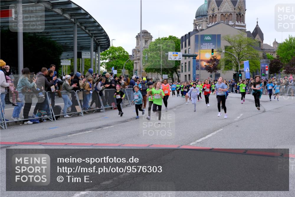 25.04.2026 - Das Zehntel Tim E. http://msf.ph/oto/9576303 25.04.2026 10:56:23 Ziel 5003, 5469, 5480, 5523, 5534, 5601, 5671, 5813, 5828, 5894, 5909, 6082, 6157, 6230, 6300, 6360, 6416, 6558, 6675, 6734, 7052, 7211, 7316, 7328, 7405, 7429, 7574, 7988, 8038 meine-sportfotos.de