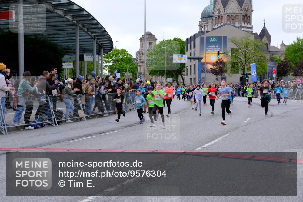 25.04.2026 - Das Zehntel Tim E. http://msf.ph/oto/9576304 25.04.2026 10:56:23 Ziel 5003, 5469, 5480, 5523, 5534, 5601, 5671, 5813, 5828, 5894, 5909, 6082, 6157, 6230, 6300, 6360, 6416, 6558, 6675, 6734, 7052, 7211, 7316, 7328, 7405, 7429, 7574, 7988, 8038 meine-sportfotos.de