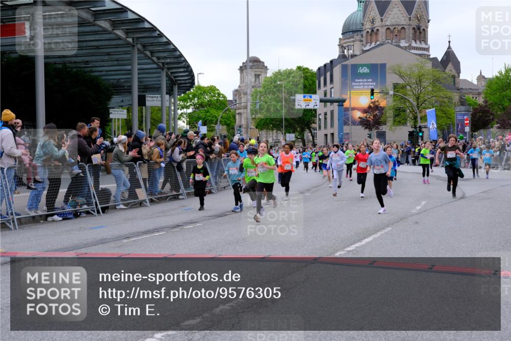 25.04.2026 - Das Zehntel Tim E. http://msf.ph/oto/9576305 25.04.2026 10:56:23 Ziel 5003, 5469, 5480, 5523, 5534, 5601, 5671, 5813, 5828, 5894, 5909, 6082, 6157, 6230, 6300, 6360, 6416, 6558, 6675, 6734, 7052, 7211, 7316, 7328, 7405, 7429, 7574, 7988, 8038 meine-sportfotos.de