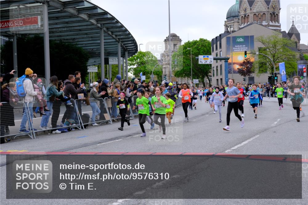 25.04.2026 - Das Zehntel Tim E. http://msf.ph/oto/9576310 25.04.2026 10:56:23 Ziel 5003, 5469, 5480, 5523, 5534, 5601, 5671, 5813, 5828, 5894, 5909, 6082, 6157, 6230, 6300, 6360, 6416, 6558, 6675, 6734, 7052, 7211, 7316, 7328, 7405, 7429, 7574, 7988, 8038 meine-sportfotos.de