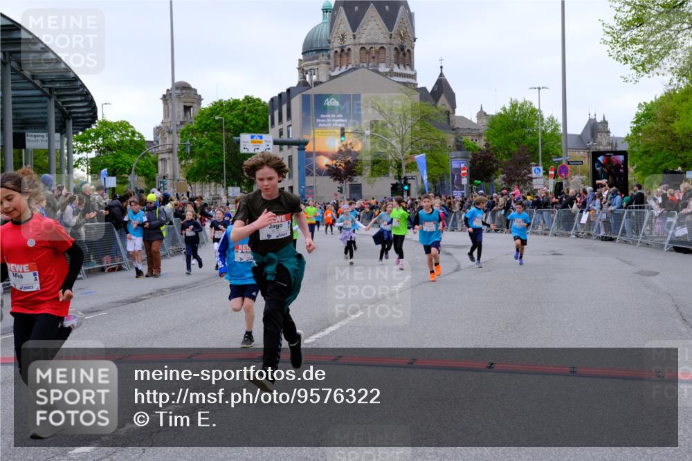 25.04.2026 - Das Zehntel Tim E. http://msf.ph/oto/9576322 25.04.2026 10:56:26 Ziel 5003, 5284, 5305, 5469, 5523, 5557, 5559, 5671, 5813, 5828, 5909, 6082, 6157, 6230, 6360, 6416, 6665, 6672, 6675, 6697, 6816, 6818, 7052, 7120, 7211, 7316, 7328, 7405, 7429, 7522, 7527, 7574, 7988 meine-sportfotos.de