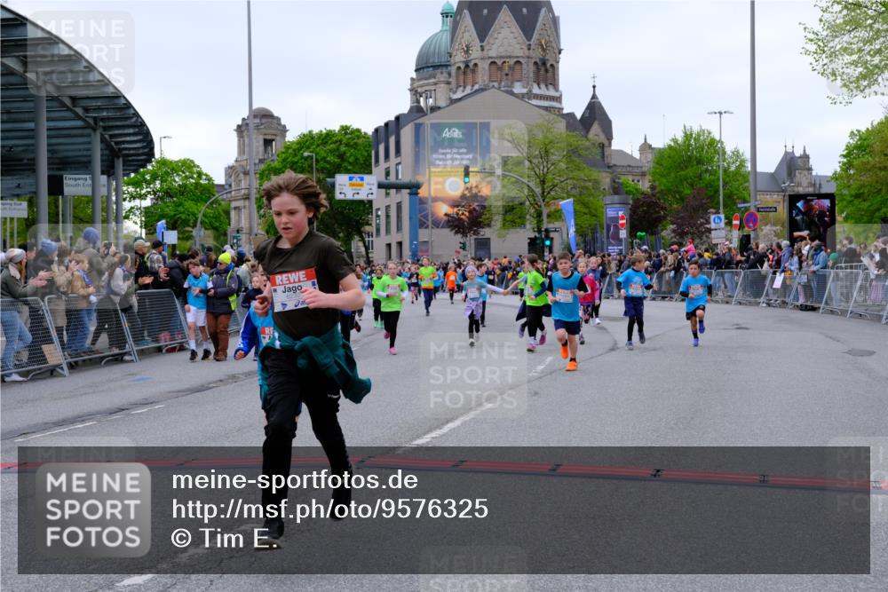 25.04.2026 - Das Zehntel Tim E. http://msf.ph/oto/9576325 25.04.2026 10:56:26 Ziel 5003, 5284, 5305, 5469, 5523, 5557, 5559, 5671, 5813, 5828, 5909, 6082, 6157, 6230, 6360, 6416, 6665, 6672, 6675, 6697, 6816, 6818, 7052, 7120, 7211, 7316, 7328, 7405, 7429, 7522, 7527, 7574, 7988 meine-sportfotos.de