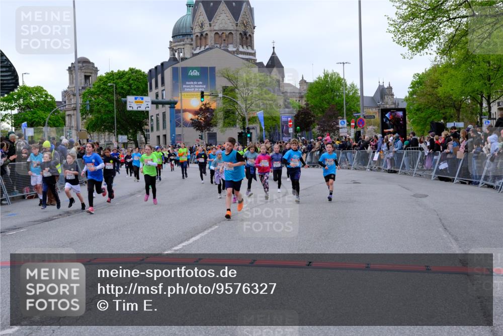 25.04.2026 - Das Zehntel Tim E. http://msf.ph/oto/9576327 25.04.2026 10:56:27 Ziel 3995, 5003, 5277, 5284, 5305, 5469, 5557, 5559, 5671, 5813, 5828, 6157, 6230, 6360, 6416, 6665, 6672, 6675, 6697, 6755, 6816, 6818, 7052, 7120, 7211, 7316, 7328, 7405, 7429, 7522, 7527, 7574, 7988 meine-sportfotos.de