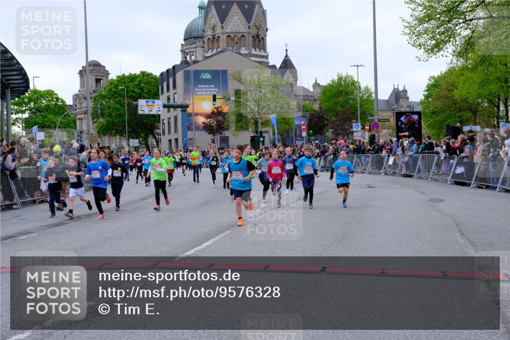 25.04.2026 - Das Zehntel Tim E. http://msf.ph/oto/9576328 25.04.2026 10:56:27 Ziel 3995, 5003, 5277, 5284, 5305, 5469, 5557, 5559, 5671, 5813, 5828, 6157, 6230, 6360, 6416, 6665, 6672, 6675, 6697, 6755, 6816, 6818, 7052, 7120, 7211, 7316, 7328, 7405, 7429, 7522, 7527, 7574, 7988 meine-sportfotos.de
