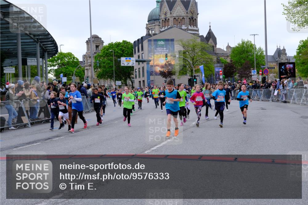 25.04.2026 - Das Zehntel Tim E. http://msf.ph/oto/9576333 25.04.2026 10:56:27 Ziel 3995, 5003, 5277, 5284, 5305, 5469, 5557, 5559, 5671, 5813, 5828, 6157, 6230, 6360, 6416, 6665, 6672, 6675, 6697, 6755, 6816, 6818, 7052, 7120, 7211, 7316, 7328, 7405, 7429, 7522, 7527, 7574, 7988 meine-sportfotos.de