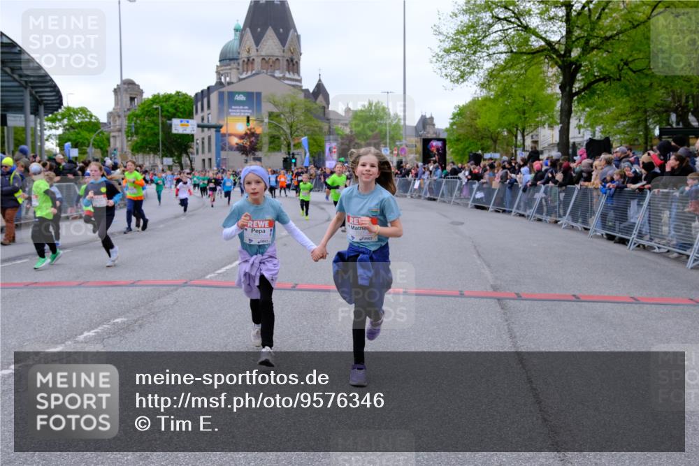 25.04.2026 - Das Zehntel Tim E. http://msf.ph/oto/9576346 25.04.2026 10:56:32 Ziel 3995, 5000, 5003, 5258, 5264, 5267, 5277, 5284, 5305, 5469, 5557, 5559, 5567, 5571, 5671, 5708, 5773, 5813, 5836, 6157, 6230, 6360, 6403, 6665, 6672, 6675, 6697, 6716, 6755, 6756, 6816, 6818, 6916, 7027, 7120, 7211, 7405, 7429, 7522, 7527, 8013, 8043, 8045 meine-sportfotos.de