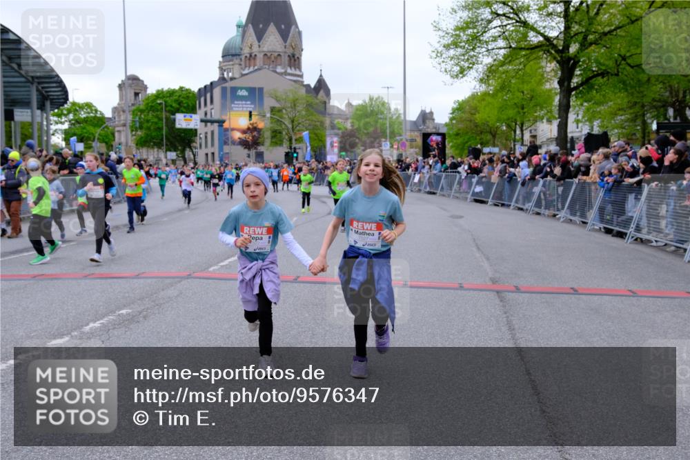 25.04.2026 - Das Zehntel Tim E. http://msf.ph/oto/9576347 25.04.2026 10:56:32 Ziel 3995, 5000, 5003, 5258, 5264, 5267, 5277, 5284, 5305, 5469, 5557, 5559, 5567, 5571, 5671, 5708, 5773, 5813, 5836, 6157, 6230, 6360, 6403, 6665, 6672, 6675, 6697, 6716, 6755, 6756, 6816, 6818, 6916, 7027, 7120, 7211, 7405, 7429, 7522, 7527, 8013, 8043, 8045 meine-sportfotos.de