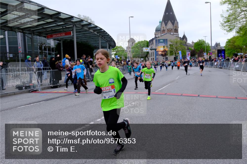 25.04.2026 - Das Zehntel Tim E. http://msf.ph/oto/9576353 25.04.2026 10:56:35 Ziel 3995, 5000, 5258, 5264, 5267, 5277, 5284, 5305, 5557, 5559, 5567, 5571, 5657, 5661, 5708, 5773, 5813, 5836, 6187, 6207, 6279, 6360, 6403, 6477, 6482, 6628, 6645, 6665, 6672, 6697, 6716, 6755, 6756, 6816, 6818, 6916, 7027, 7120, 7522, 7527, 7665, 8013, 8043, 8045 meine-sportfotos.de