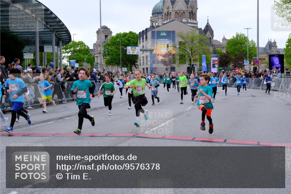 25.04.2026 - Das Zehntel Tim E. http://msf.ph/oto/9576378 25.04.2026 10:56:43 Ziel 5531, 5567, 5571, 5617, 5657, 5661, 5708, 5709, 5746, 5749, 5764, 5836, 5854, 5855, 5856, 5929, 6149, 6187, 6207, 6279, 6477, 6482, 6502, 6619, 6627, 6628, 6637, 6644, 6645, 6652, 6655, 6670, 6716, 6756, 6859, 6873, 6882, 6903, 6915, 6996, 7125, 7141, 7576, 7665, 7714, 7727, 7802, 7888, 7932, 7947, 7959, 8043 meine-sportfotos.de