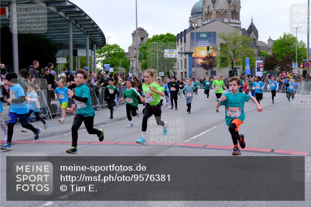 25.04.2026 - Das Zehntel Tim E. http://msf.ph/oto/9576381 25.04.2026 10:56:43 Ziel 5531, 5567, 5571, 5617, 5657, 5661, 5708, 5709, 5746, 5749, 5764, 5836, 5854, 5855, 5856, 5929, 6149, 6187, 6207, 6279, 6477, 6482, 6502, 6619, 6627, 6628, 6637, 6644, 6645, 6652, 6655, 6670, 6716, 6756, 6859, 6873, 6882, 6903, 6915, 6996, 7125, 7141, 7576, 7665, 7714, 7727, 7802, 7888, 7932, 7947, 7959, 8043 meine-sportfotos.de