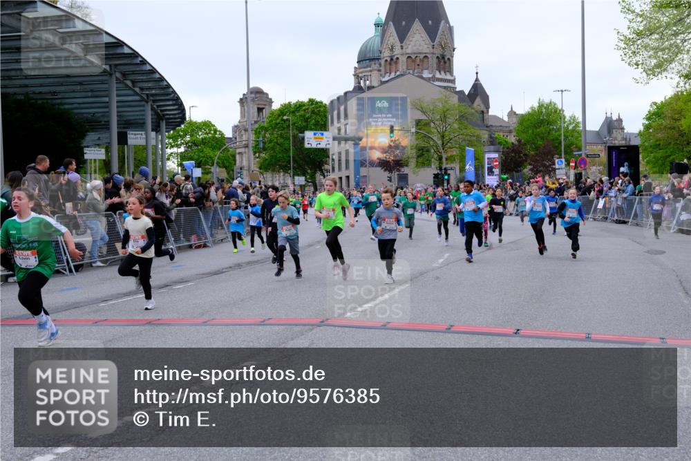 25.04.2026 - Das Zehntel Tim E. http://msf.ph/oto/9576385 25.04.2026 10:56:44 Ziel 5441, 5531, 5567, 5571, 5617, 5657, 5661, 5708, 5709, 5746, 5749, 5764, 5836, 5854, 5855, 5856, 5929, 6149, 6187, 6207, 6279, 6294, 6309, 6477, 6482, 6502, 6619, 6627, 6628, 6637, 6644, 6645, 6652, 6655, 6670, 6716, 6756, 6859, 6873, 6882, 6903, 6915, 6996, 7072, 7125, 7141, 7576, 7665, 7714, 7727, 7802, 7888, 7932, 7947, 7959 meine-sportfotos.de