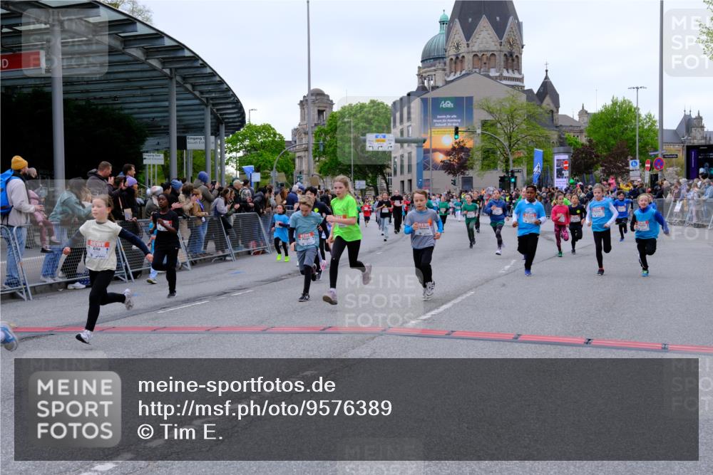 25.04.2026 - Das Zehntel Tim E. http://msf.ph/oto/9576389 25.04.2026 10:56:45 Ziel 5441, 5531, 5617, 5657, 5661, 5709, 5746, 5749, 5764, 5854, 5855, 5856, 5929, 6149, 6187, 6207, 6279, 6294, 6309, 6477, 6482, 6502, 6530, 6551, 6619, 6627, 6628, 6637, 6644, 6645, 6652, 6655, 6670, 6859, 6873, 6882, 6903, 6915, 6996, 7008, 7072, 7125, 7141, 7576, 7594, 7665, 7714, 7727, 7802, 7888, 7932, 7947, 7959 meine-sportfotos.de
