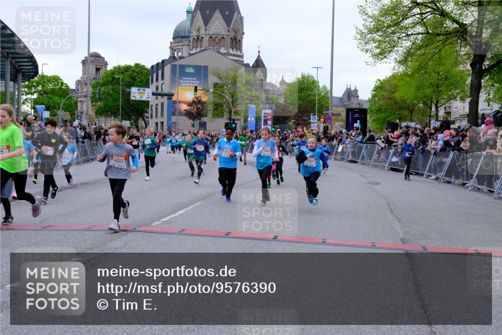 25.04.2026 - Das Zehntel Tim E. http://msf.ph/oto/9576390 25.04.2026 10:56:45 Ziel 5441, 5531, 5617, 5657, 5661, 5709, 5746, 5749, 5764, 5854, 5855, 5856, 5929, 6149, 6187, 6207, 6279, 6294, 6309, 6477, 6482, 6502, 6530, 6551, 6619, 6627, 6628, 6637, 6644, 6645, 6652, 6655, 6670, 6859, 6873, 6882, 6903, 6915, 6996, 7008, 7072, 7125, 7141, 7576, 7594, 7665, 7714, 7727, 7802, 7888, 7932, 7947, 7959 meine-sportfotos.de