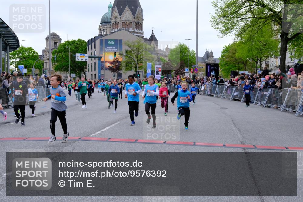 25.04.2026 - Das Zehntel Tim E. http://msf.ph/oto/9576392 25.04.2026 10:56:45 Ziel 5441, 5531, 5617, 5657, 5661, 5709, 5746, 5749, 5764, 5854, 5855, 5856, 5929, 6149, 6187, 6207, 6279, 6294, 6309, 6477, 6482, 6502, 6530, 6551, 6619, 6627, 6628, 6637, 6644, 6645, 6652, 6655, 6670, 6859, 6873, 6882, 6903, 6915, 6996, 7008, 7072, 7125, 7141, 7576, 7594, 7665, 7714, 7727, 7802, 7888, 7932, 7947, 7959 meine-sportfotos.de