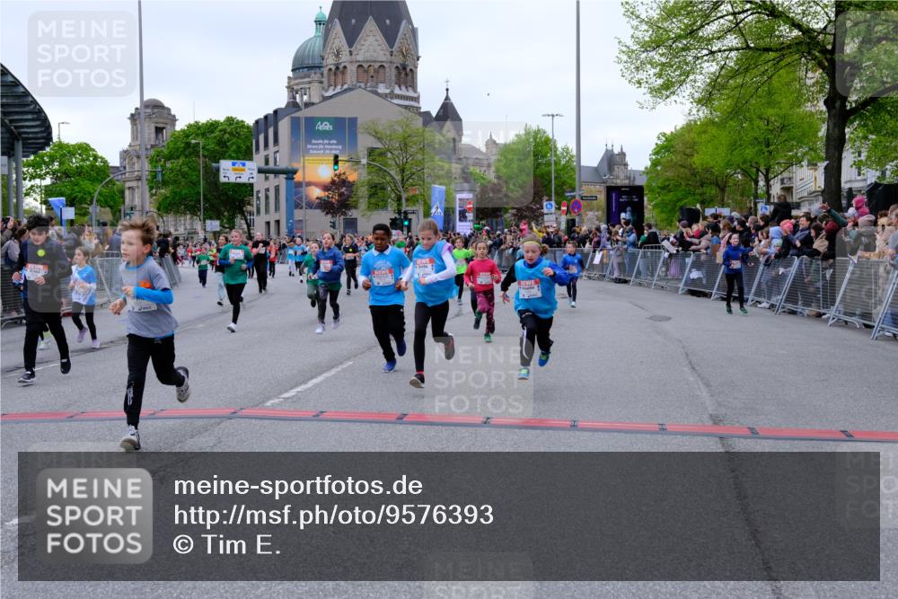 25.04.2026 - Das Zehntel Tim E. http://msf.ph/oto/9576393 25.04.2026 10:56:45 Ziel 5441, 5531, 5617, 5657, 5661, 5709, 5746, 5749, 5764, 5854, 5855, 5856, 5929, 6149, 6187, 6207, 6279, 6294, 6309, 6477, 6482, 6502, 6530, 6551, 6619, 6627, 6628, 6637, 6644, 6645, 6652, 6655, 6670, 6859, 6873, 6882, 6903, 6915, 6996, 7008, 7072, 7125, 7141, 7576, 7594, 7665, 7714, 7727, 7802, 7888, 7932, 7947, 7959 meine-sportfotos.de