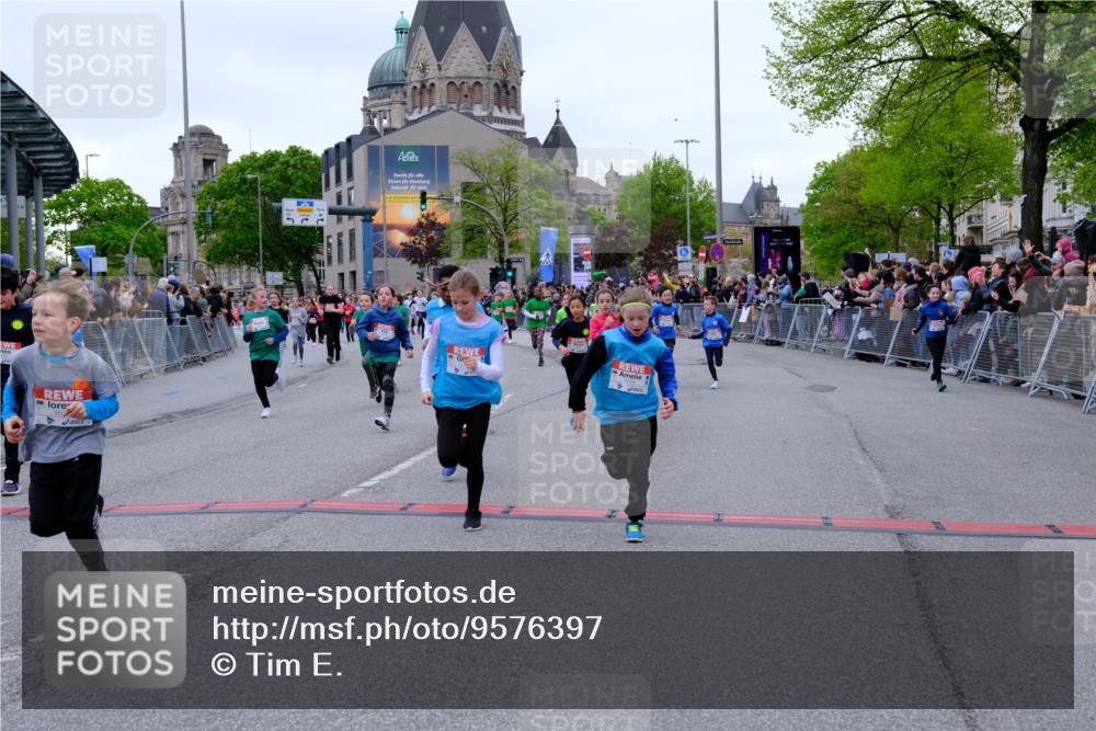 25.04.2026 - Das Zehntel Tim E. http://msf.ph/oto/9576397 25.04.2026 10:56:46 Ziel 5441, 5531, 5617, 5657, 5661, 5709, 5746, 5749, 5764, 5854, 5855, 5856, 5913, 5929, 6118, 6149, 6207, 6279, 6294, 6309, 6502, 6530, 6551, 6619, 6627, 6628, 6637, 6644, 6645, 6646, 6652, 6655, 6670, 6859, 6873, 6882, 6903, 6915, 6996, 7008, 7072, 7125, 7141, 7576, 7594, 7607, 7665, 7714, 7727, 7802, 7888, 7932, 7947, 7959, 8035 meine-sportfotos.de