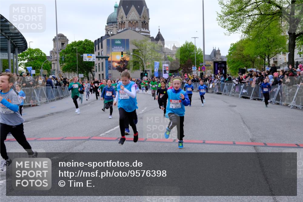 25.04.2026 - Das Zehntel Tim E. http://msf.ph/oto/9576398 25.04.2026 10:56:46 Ziel 5441, 5531, 5617, 5657, 5661, 5709, 5746, 5749, 5764, 5854, 5855, 5856, 5913, 5929, 6118, 6149, 6207, 6279, 6294, 6309, 6502, 6530, 6551, 6619, 6627, 6628, 6637, 6644, 6645, 6646, 6652, 6655, 6670, 6859, 6873, 6882, 6903, 6915, 6996, 7008, 7072, 7125, 7141, 7576, 7594, 7607, 7665, 7714, 7727, 7802, 7888, 7932, 7947, 7959, 8035 meine-sportfotos.de