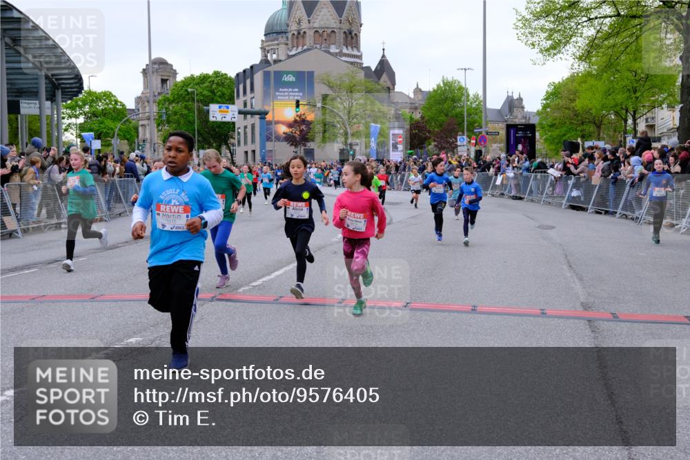 25.04.2026 - Das Zehntel Tim E. http://msf.ph/oto/9576405 25.04.2026 10:56:47 Ziel 5102, 5441, 5531, 5617, 5661, 5709, 5746, 5749, 5764, 5854, 5855, 5856, 5913, 5929, 6118, 6149, 6215, 6279, 6294, 6309, 6502, 6530, 6551, 6619, 6627, 6628, 6637, 6644, 6645, 6646, 6652, 6655, 6670, 6859, 6873, 6882, 6903, 6915, 6996, 7008, 7072, 7125, 7141, 7576, 7594, 7607, 7714, 7727, 7802, 7888, 7932, 7947, 7959, 8035 meine-sportfotos.de
